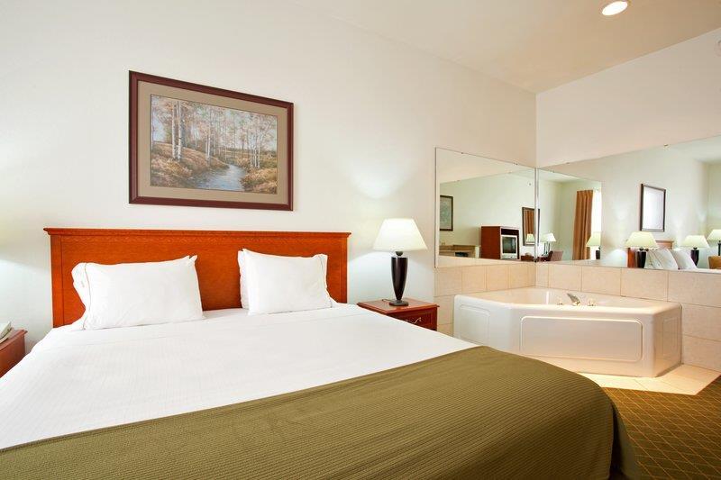 Holiday Inn Express Rockford-Loves Park By Ihg Экстерьер фото