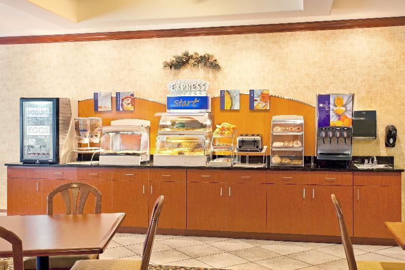 Holiday Inn Express Rockford-Loves Park By Ihg Экстерьер фото