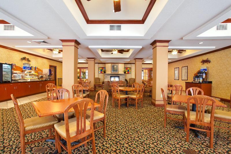 Holiday Inn Express Rockford-Loves Park By Ihg Экстерьер фото